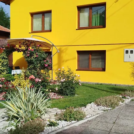 Pyramid Gardens * Visoko